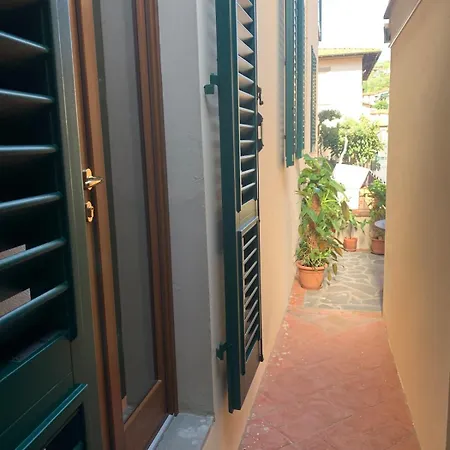بيت ضيافة Il Quadrifoglio Nascosto بونتاسيفي